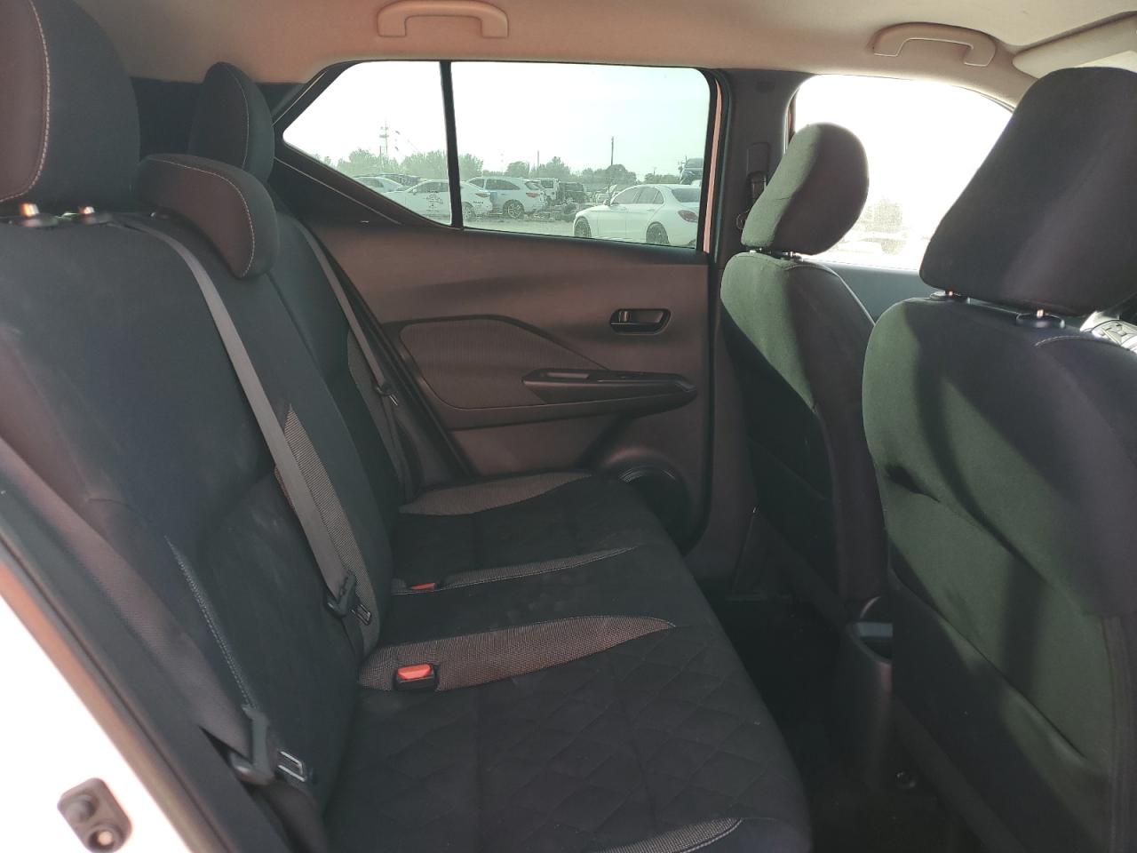 2018 Nissan Kicks - Image 11