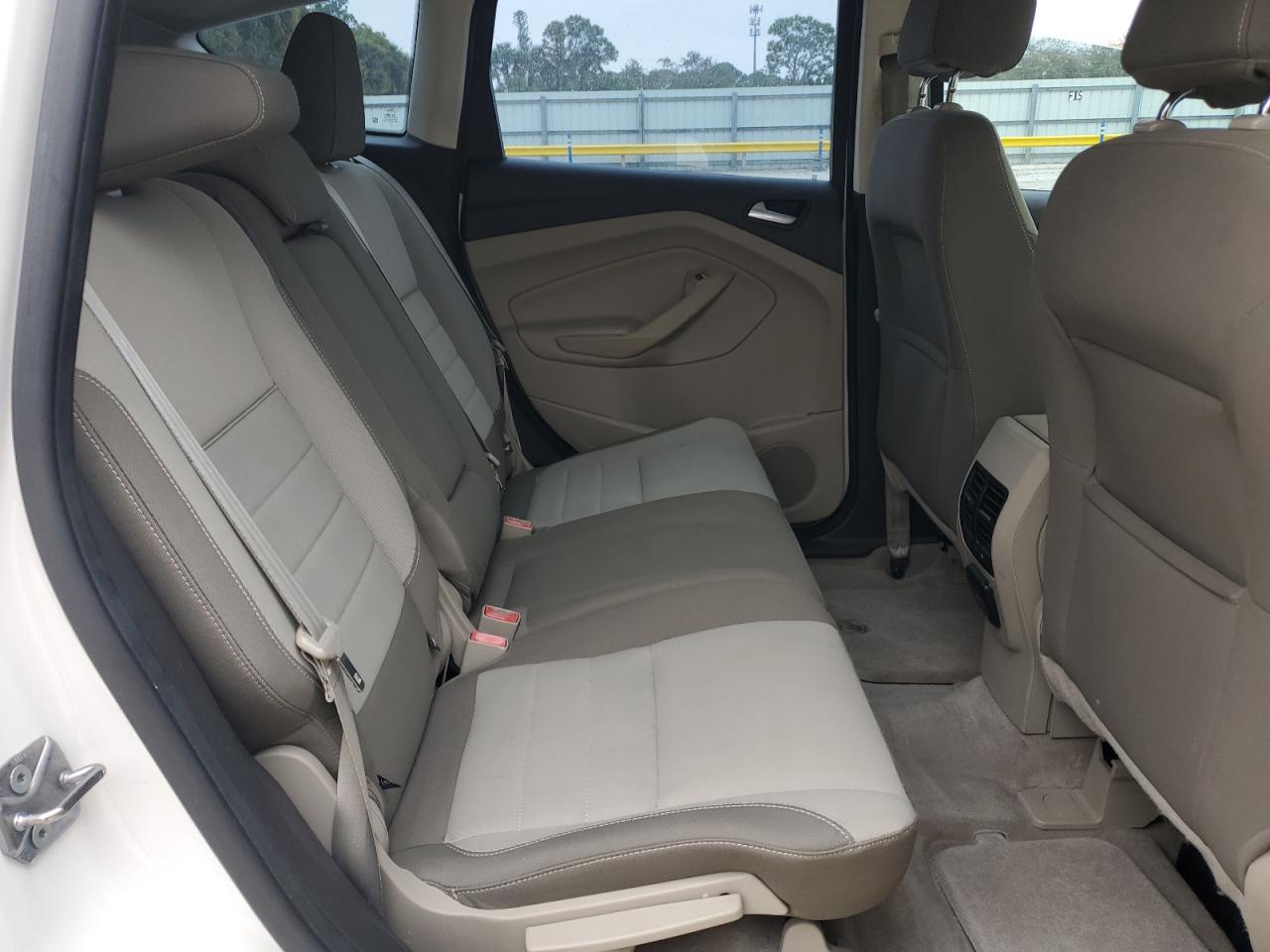 2013 Ford C-MAX - Image 11