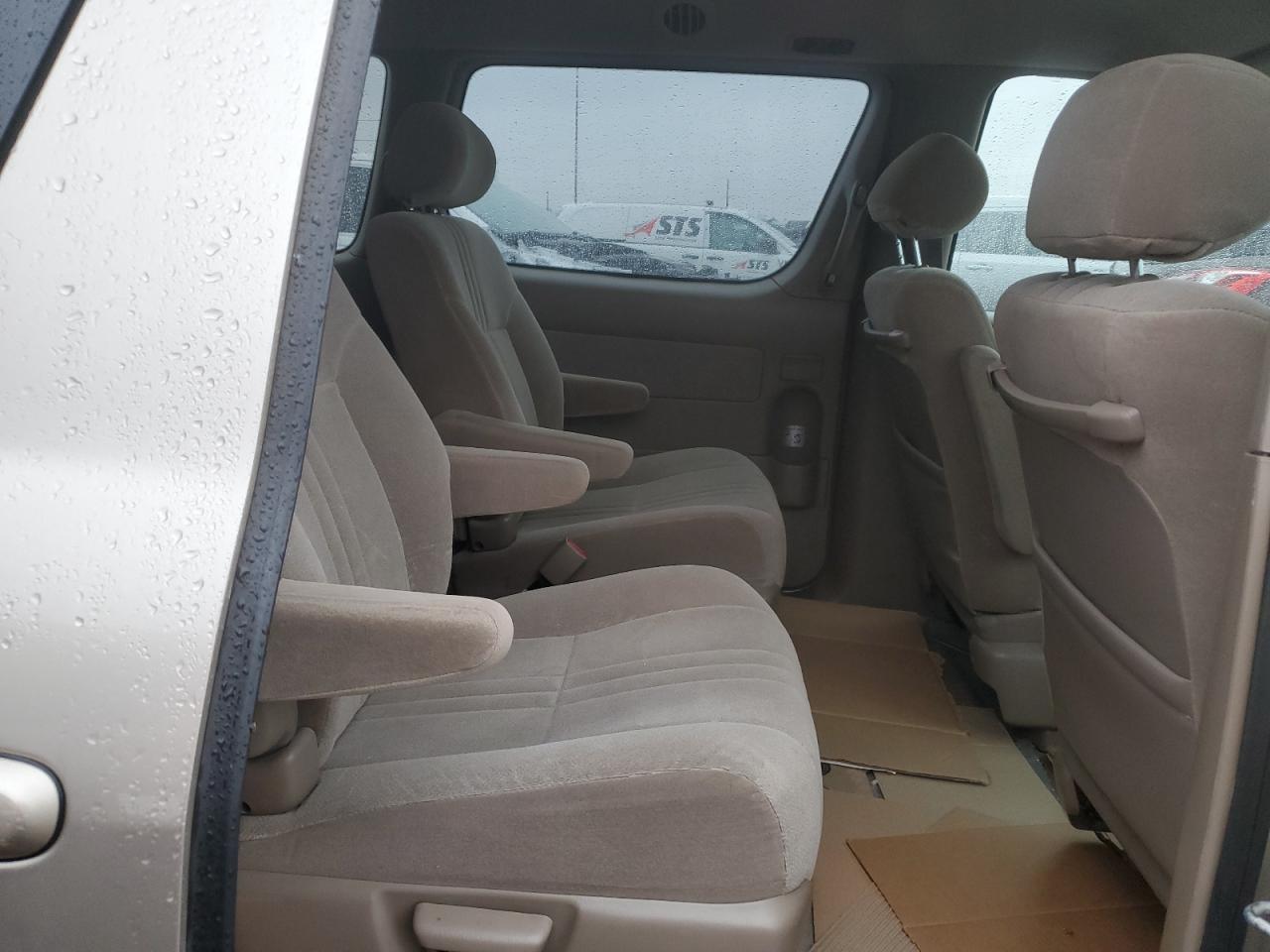 2002 Toyota Sienna - Image 11