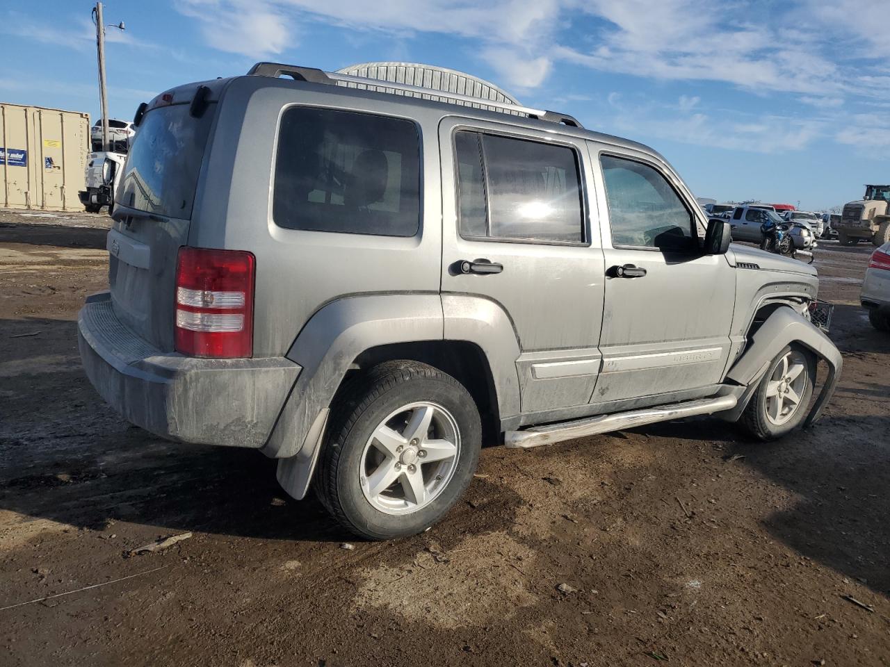 2012 Jeep Liberty (North America) - Image 3