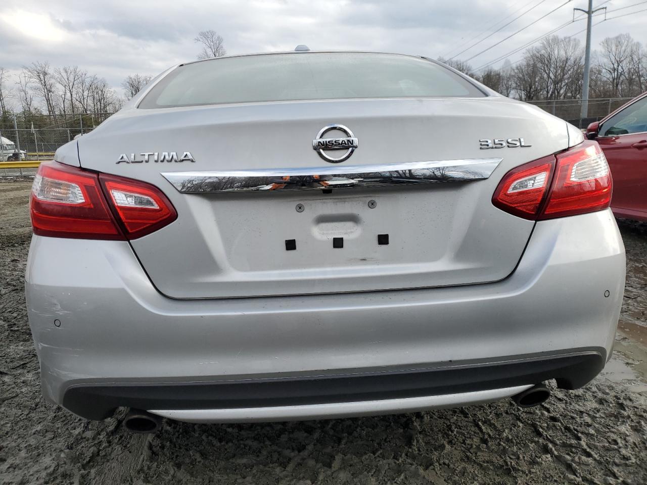 2017 Nissan Altima - Image 6