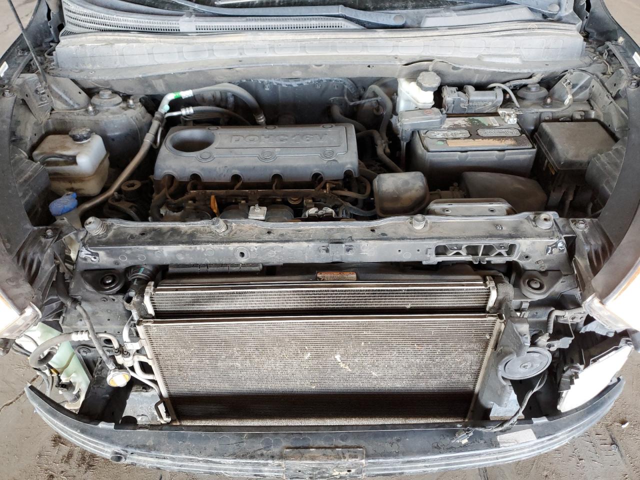 2012 Hyundai Tucson - Image 11