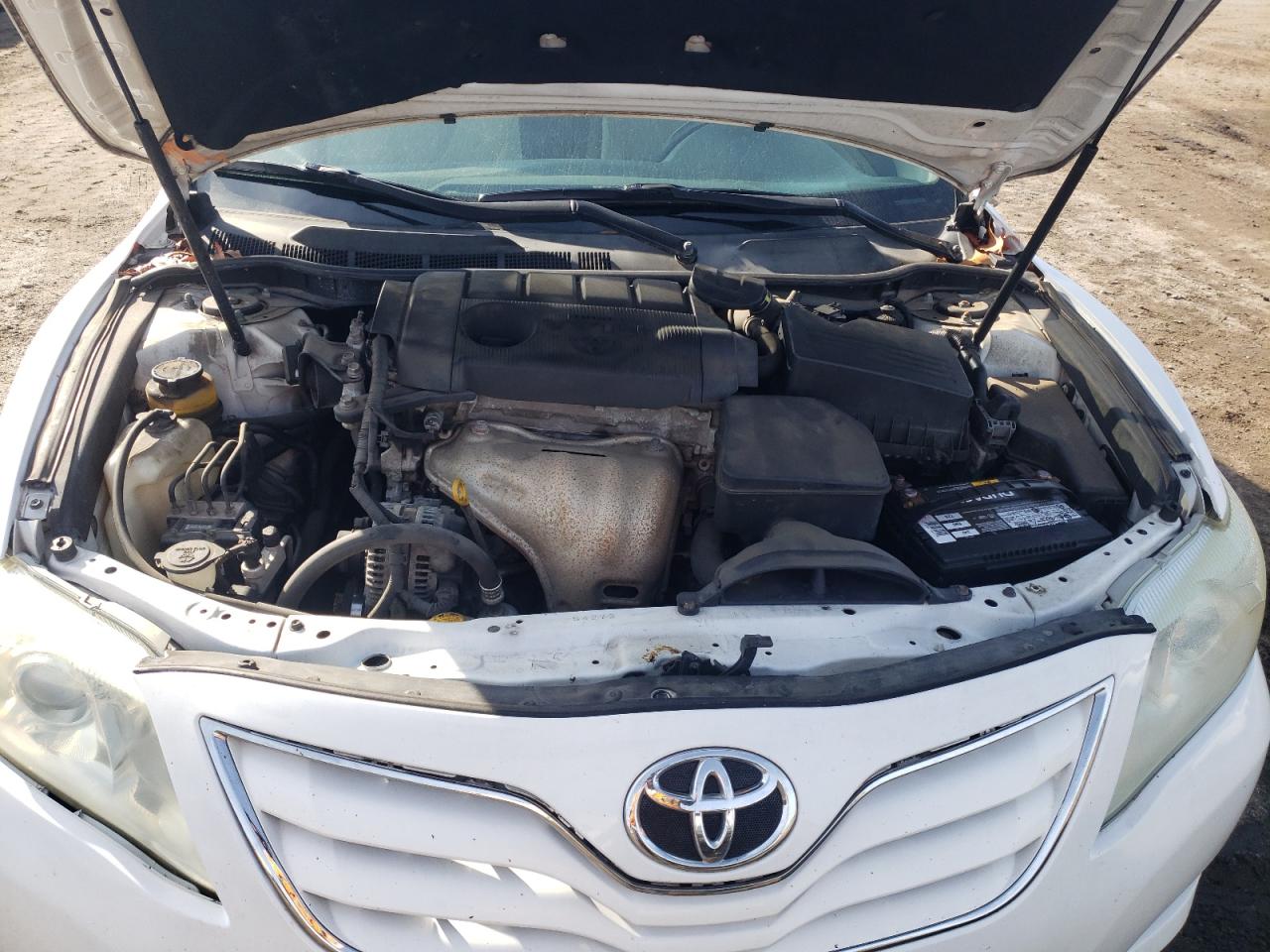 2011 Toyota Camry - Image 12