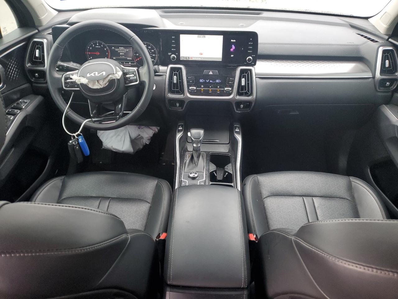 2023 Kia Sorento - Image 8