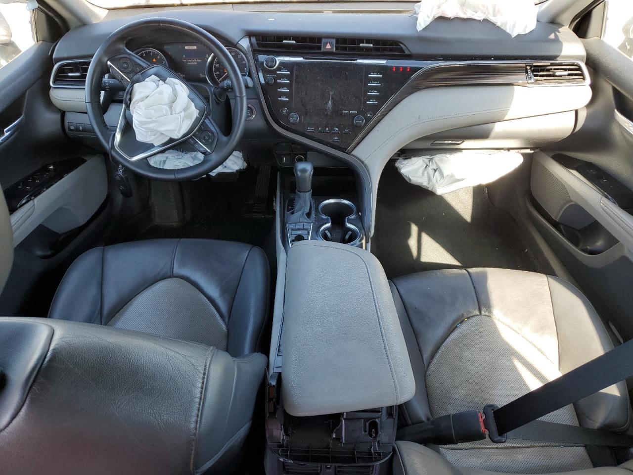 2020 Toyota Camry - Image 8