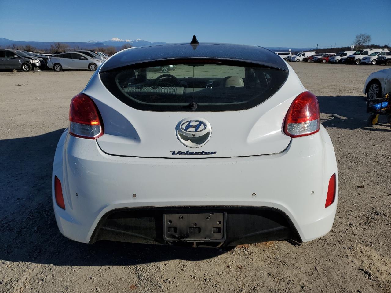 2013 Hyundai Veloster - Image 6
