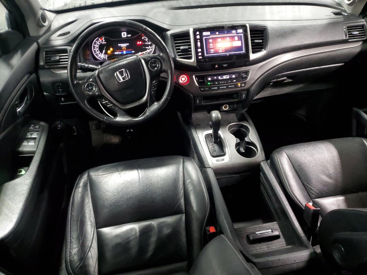 2017 Honda Pilot - Image 8