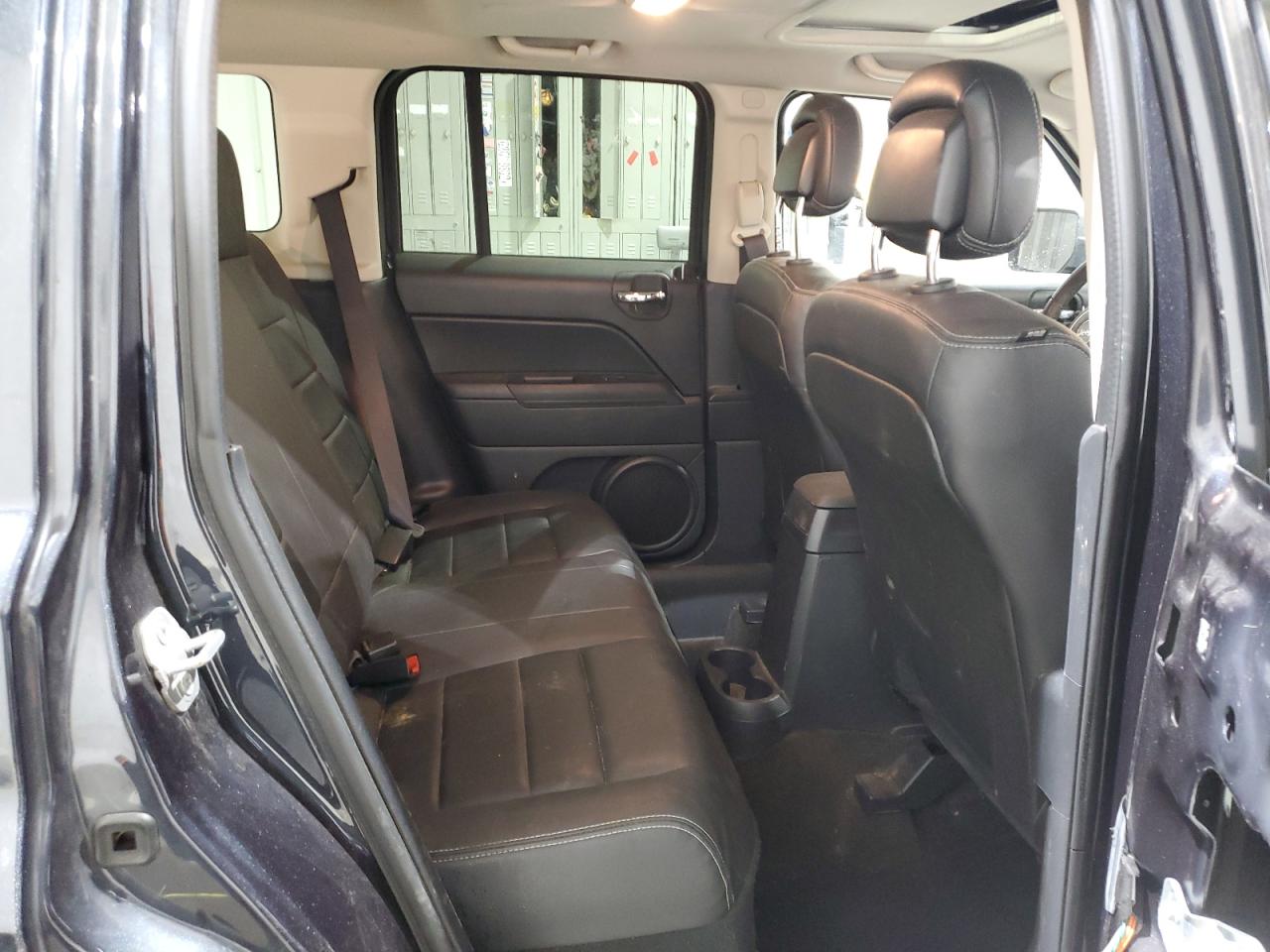 2015 Jeep Liberty (Patriot) - Image 11