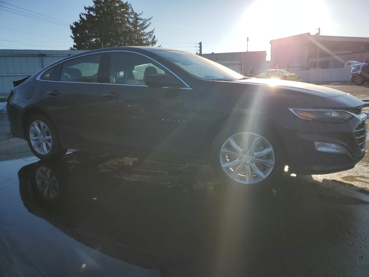 2023 Chevrolet Malibu - Image 4