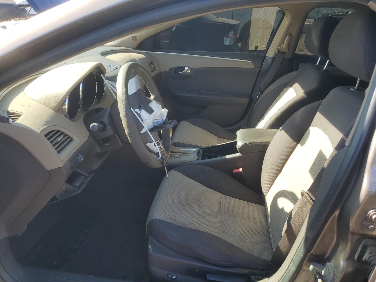 2010 Chevrolet Malibu - Image 7