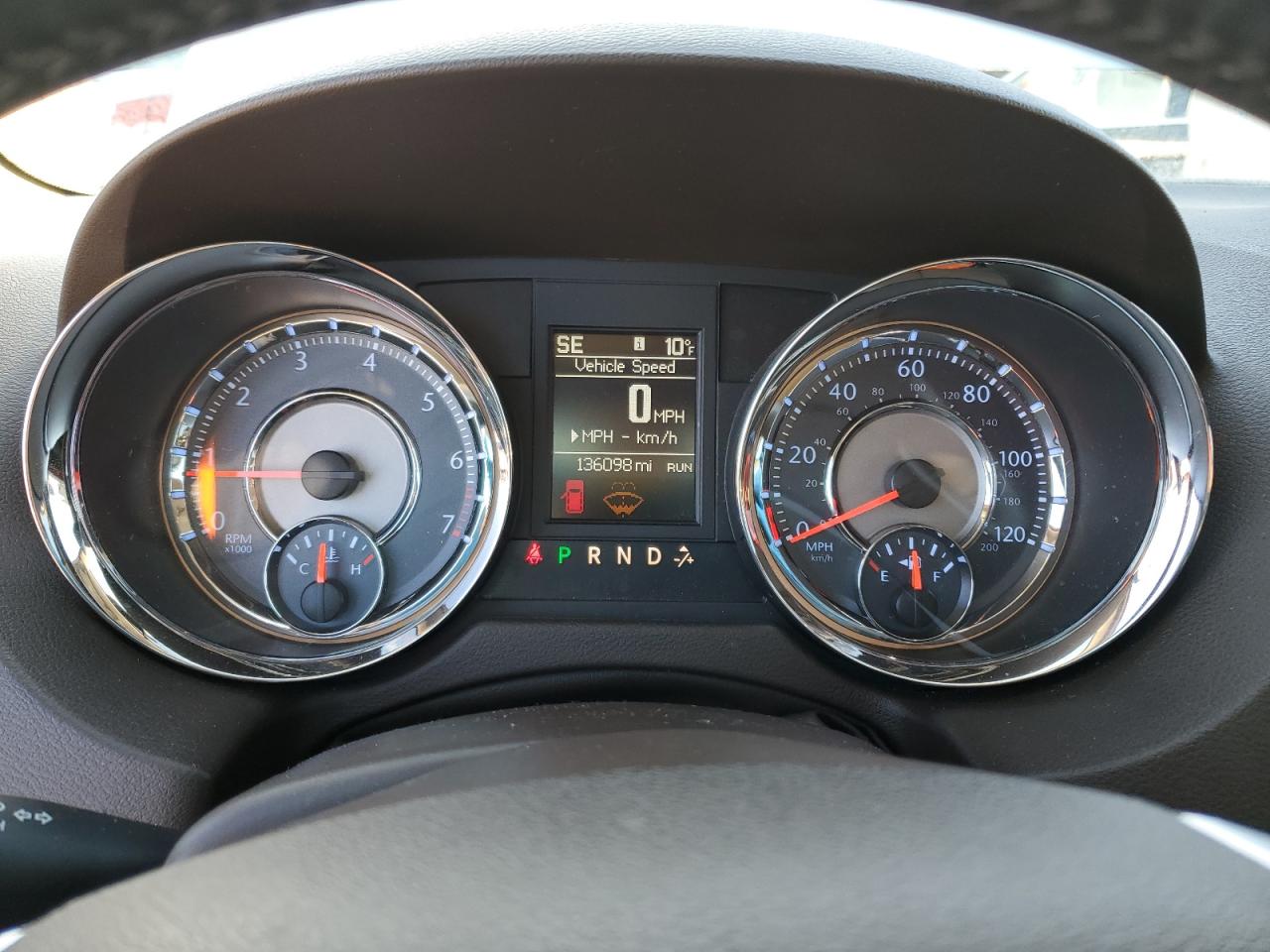 2015 Chrysler Town & Country - Image 9