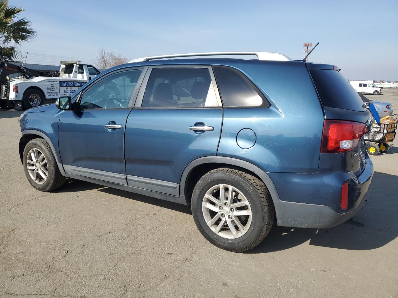 2014 Kia Sorento - Image 2