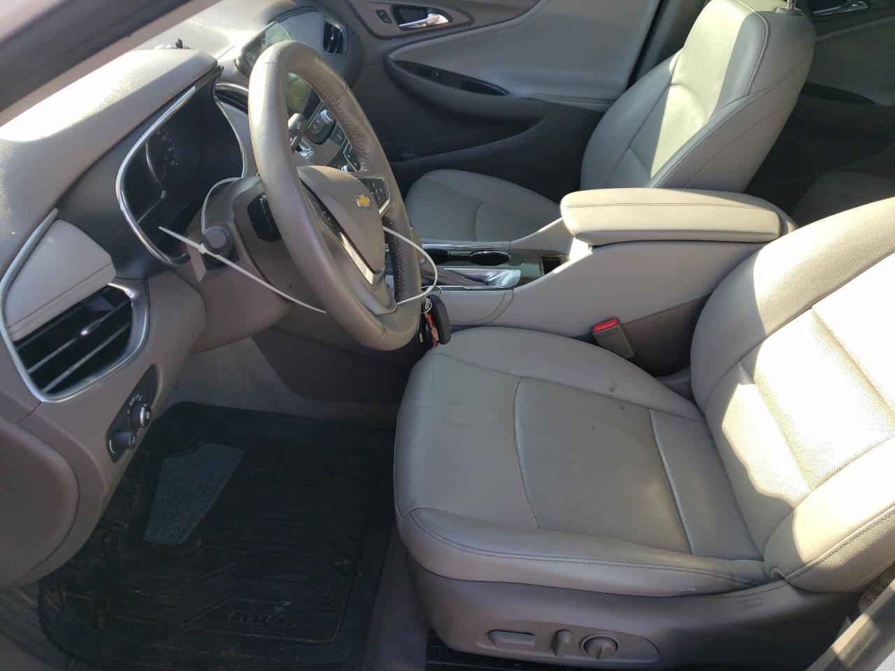 2017 Chevrolet Malibu - Image 7