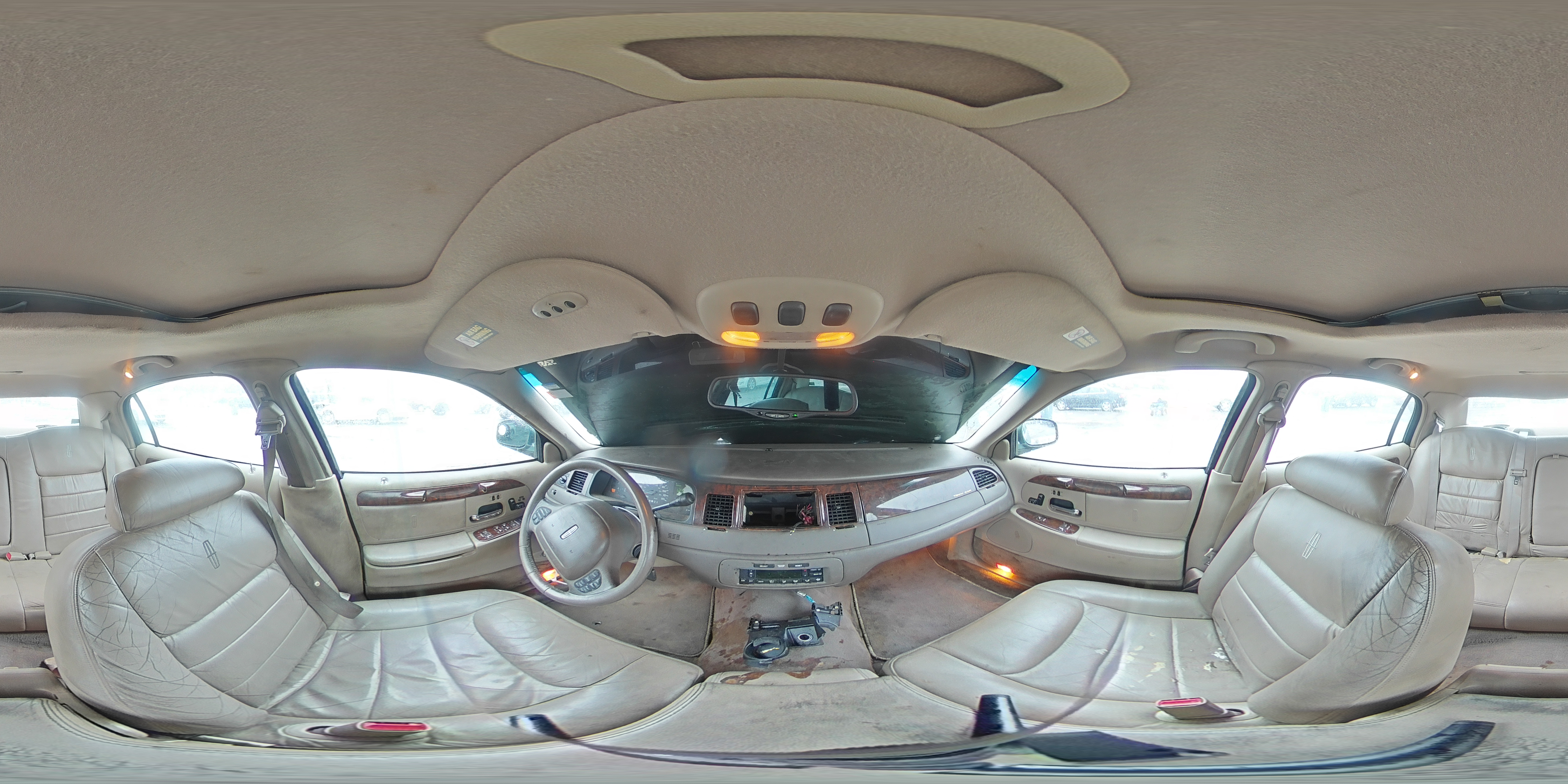 1999 Lincoln Town Car - Image 12