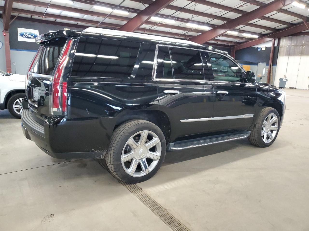 VIN 1GYS4BKJ8GR304546 2016 CADILLAC ESCALADE no.3