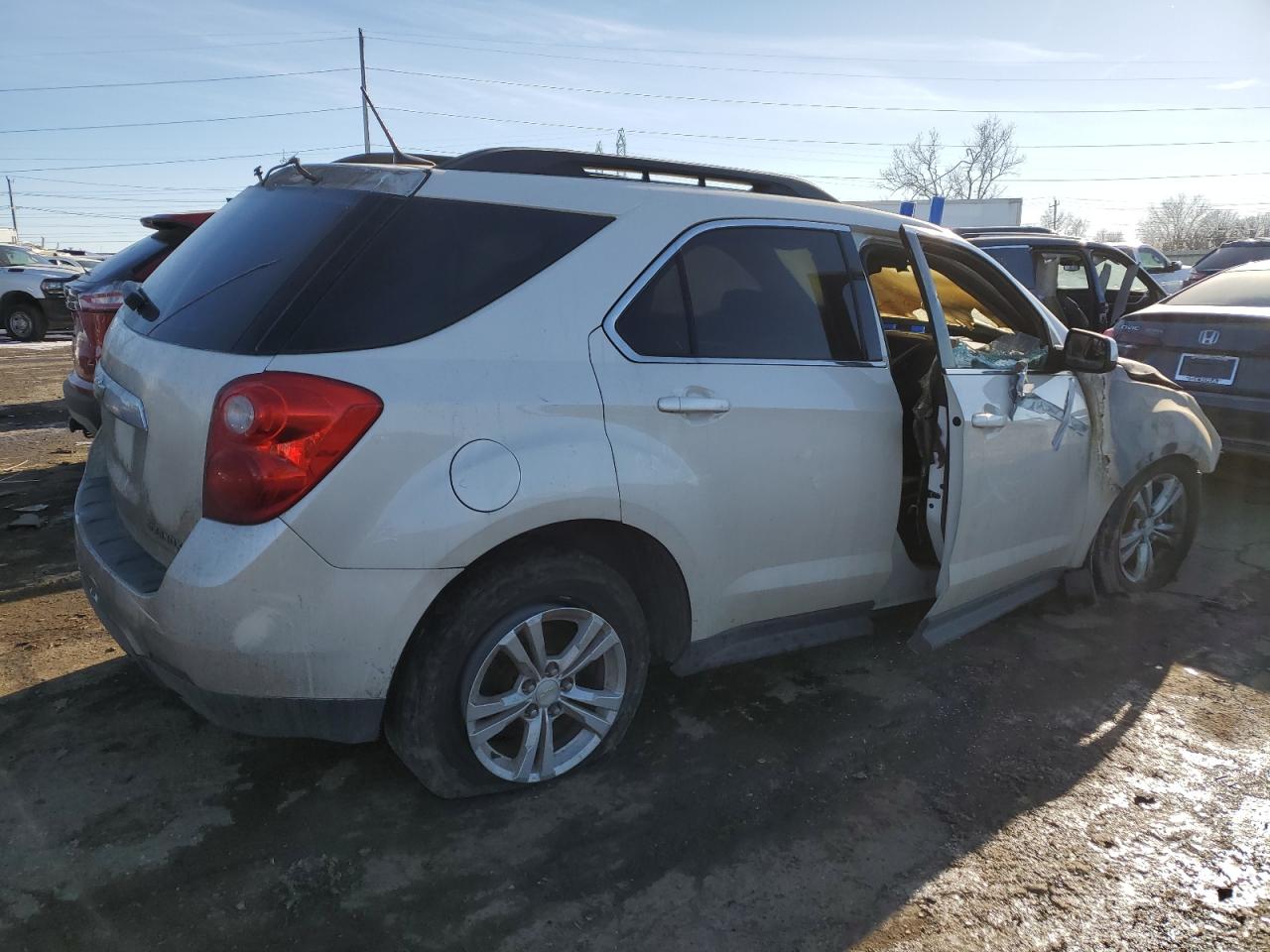 2014 Chevrolet Equinox - Image 3