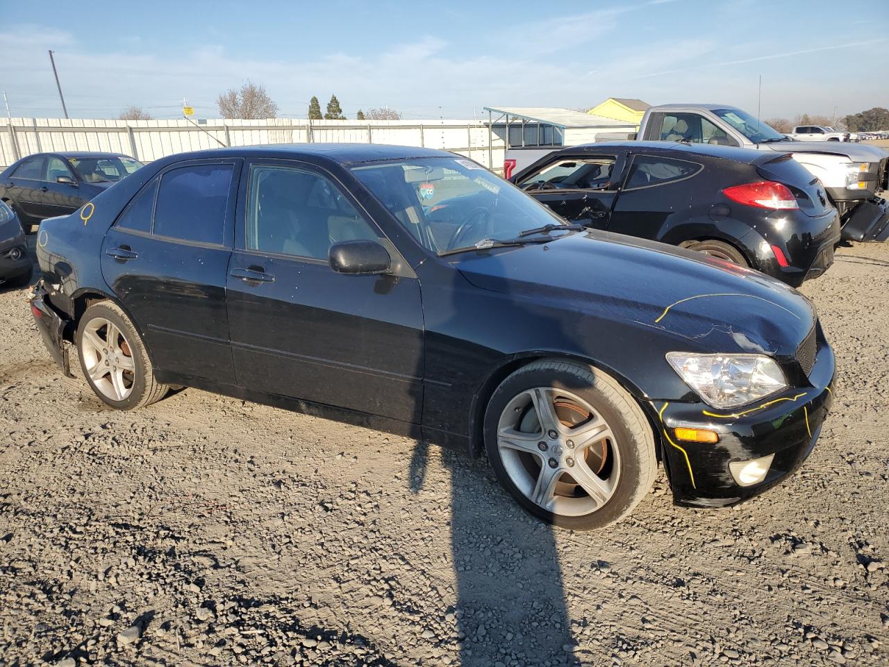 2001 Lexus IS - Image 4
