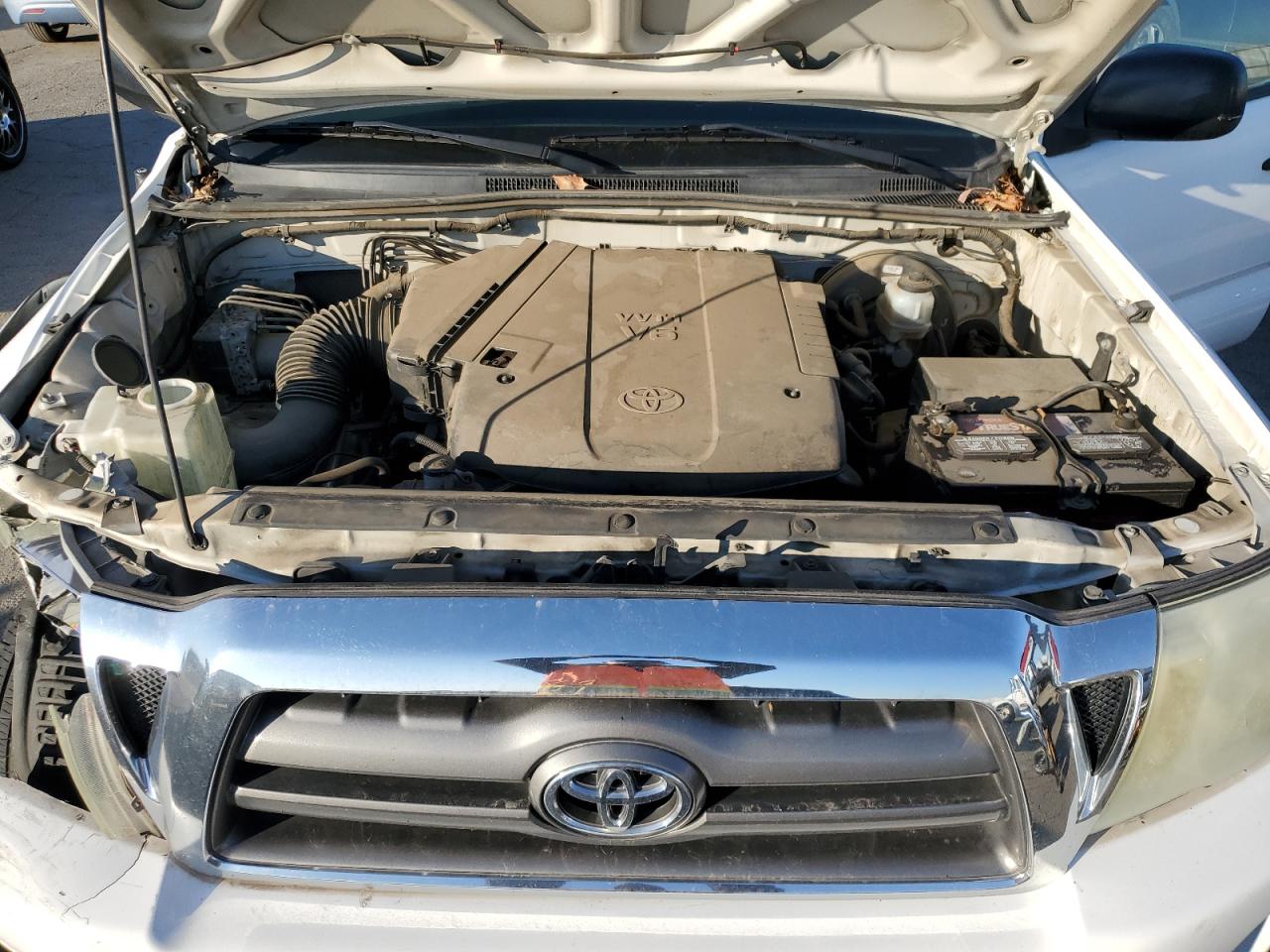 2010 Toyota Tacoma - Image 11
