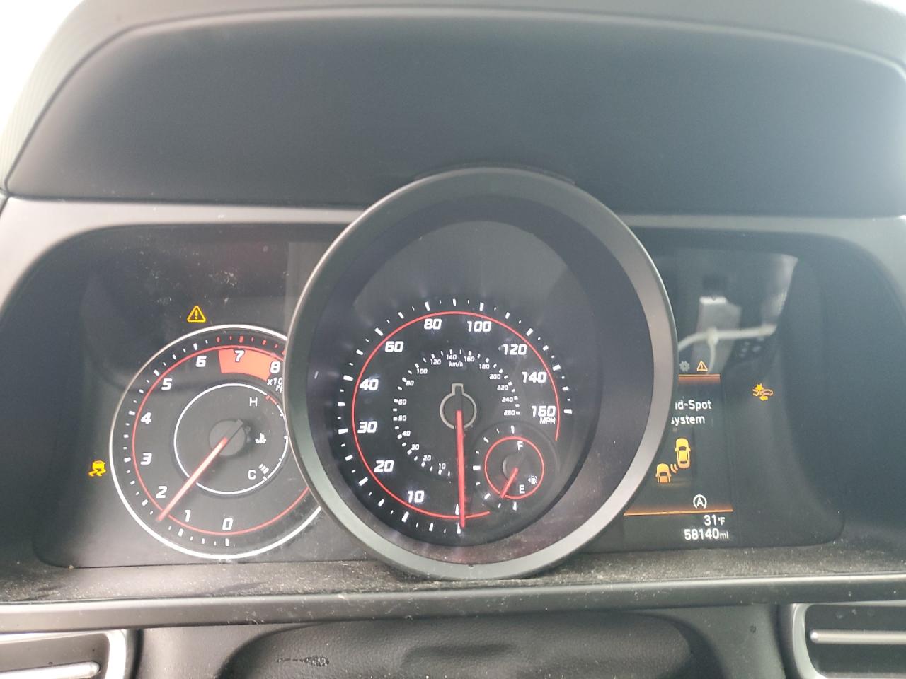 2022 Hyundai Elantra - Image 9