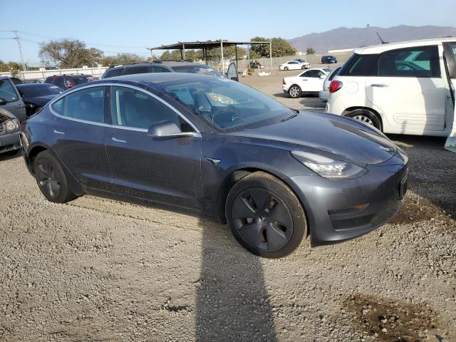  TESLA MODEL 3 2020 Сріблястий