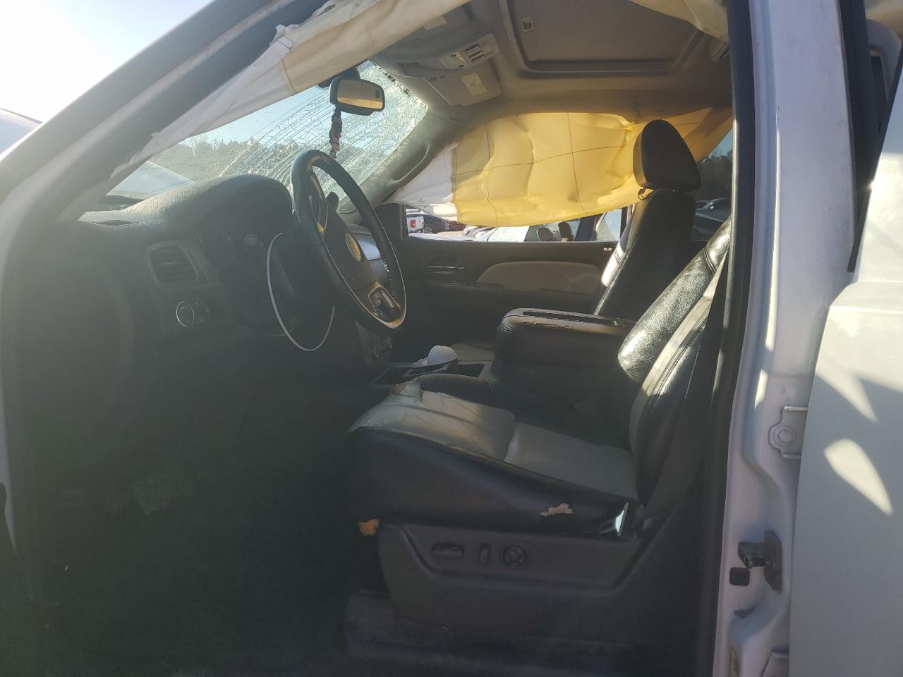 2007 Chevrolet Tahoe - Image 7