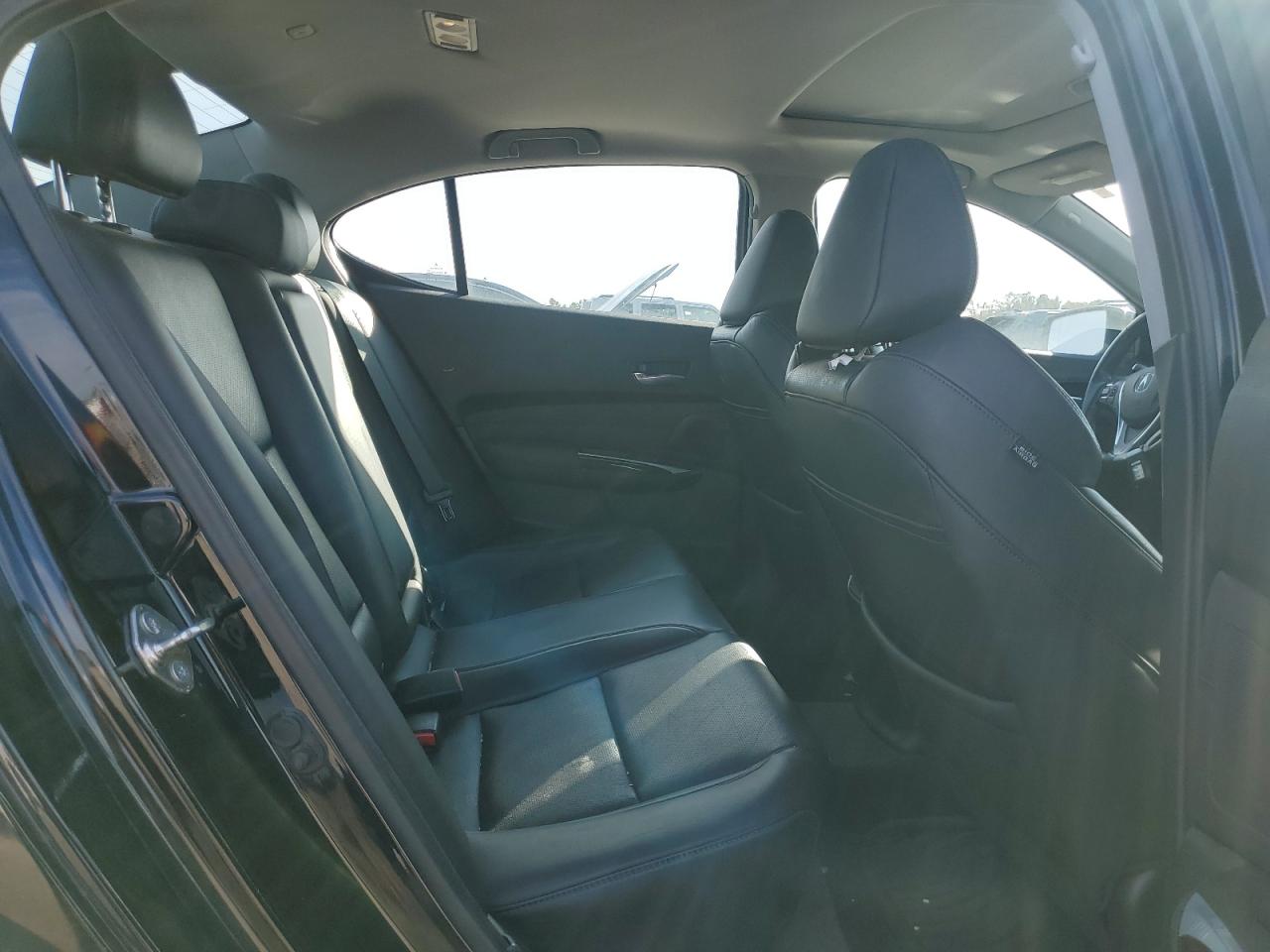 2015 Acura TLX - Image 10