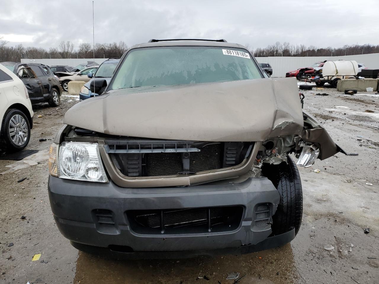 2004 Ford Explorer - Image 5