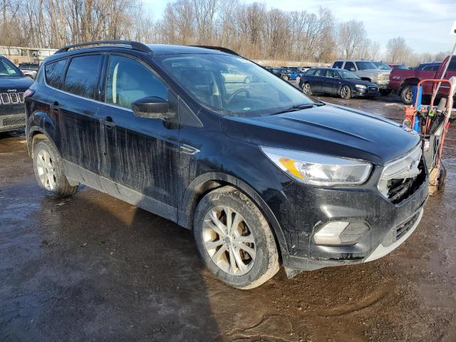  FORD ESCAPE 2018 Czarny