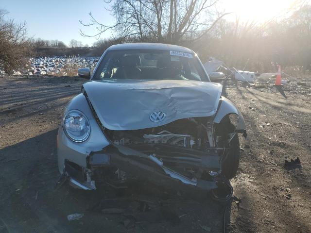  VOLKSWAGEN BEETLE 2012 Srebrny