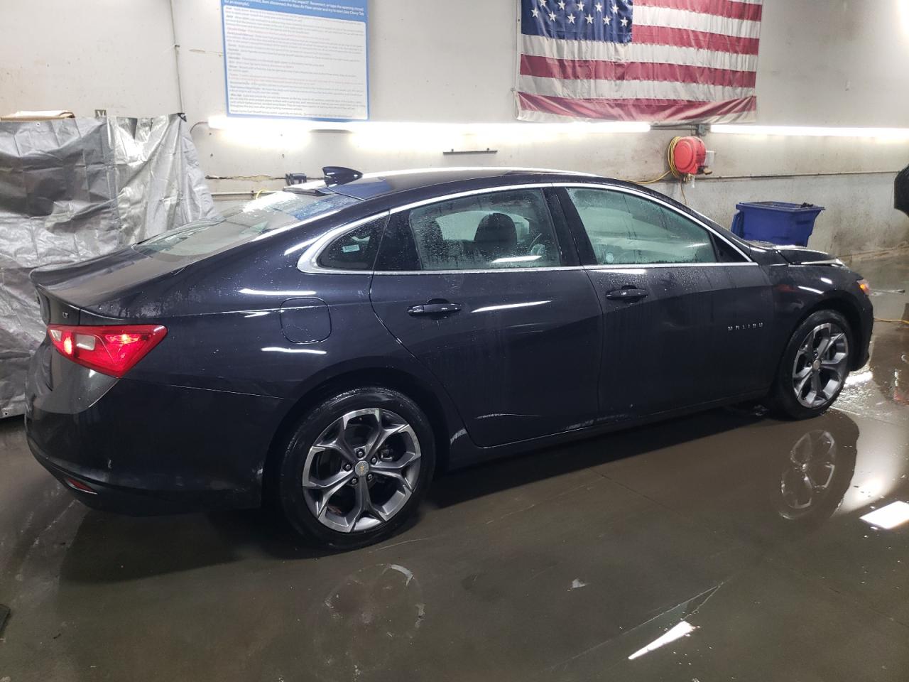 2023 Chevrolet Malibu - Image 3