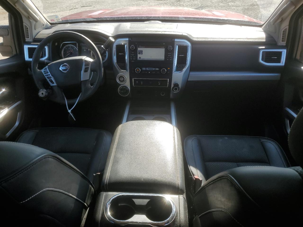 2017 Nissan Titan - Image 8