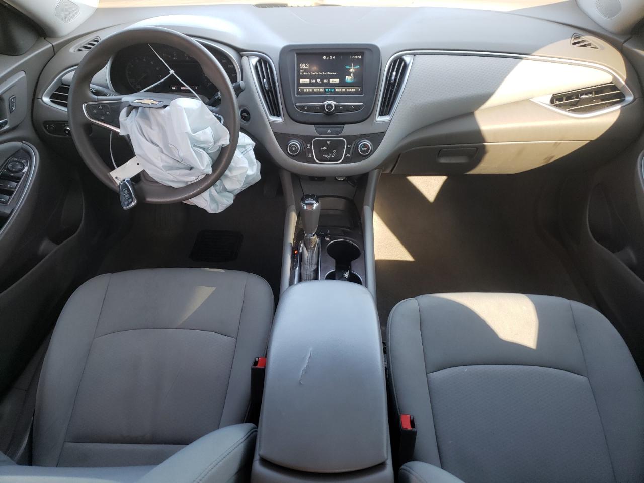 2018 Chevrolet Malibu - Image 8