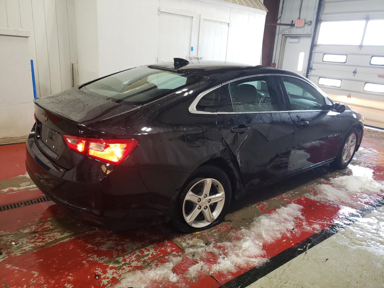 2023 Chevrolet Malibu - Image 3