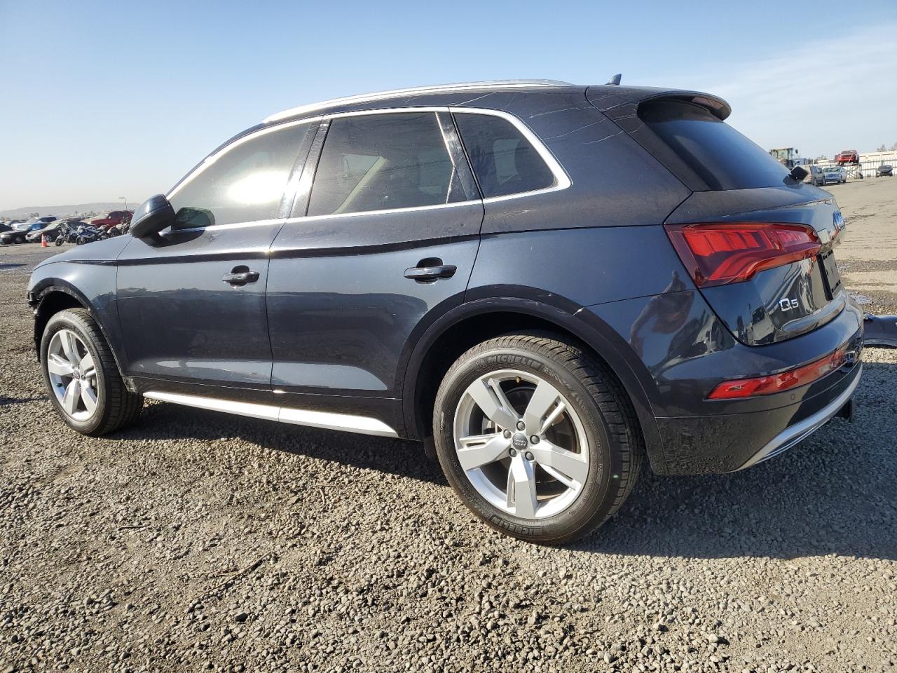 VIN WA1BNAFY1J2198231 2018 AUDI Q5 no.2