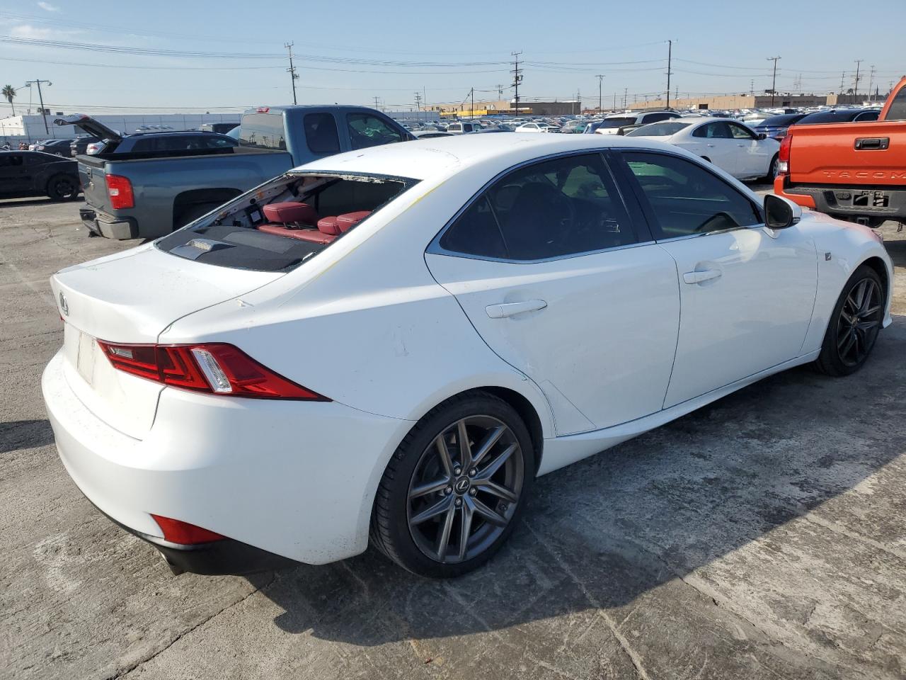 2016 Lexus IS - Image 3