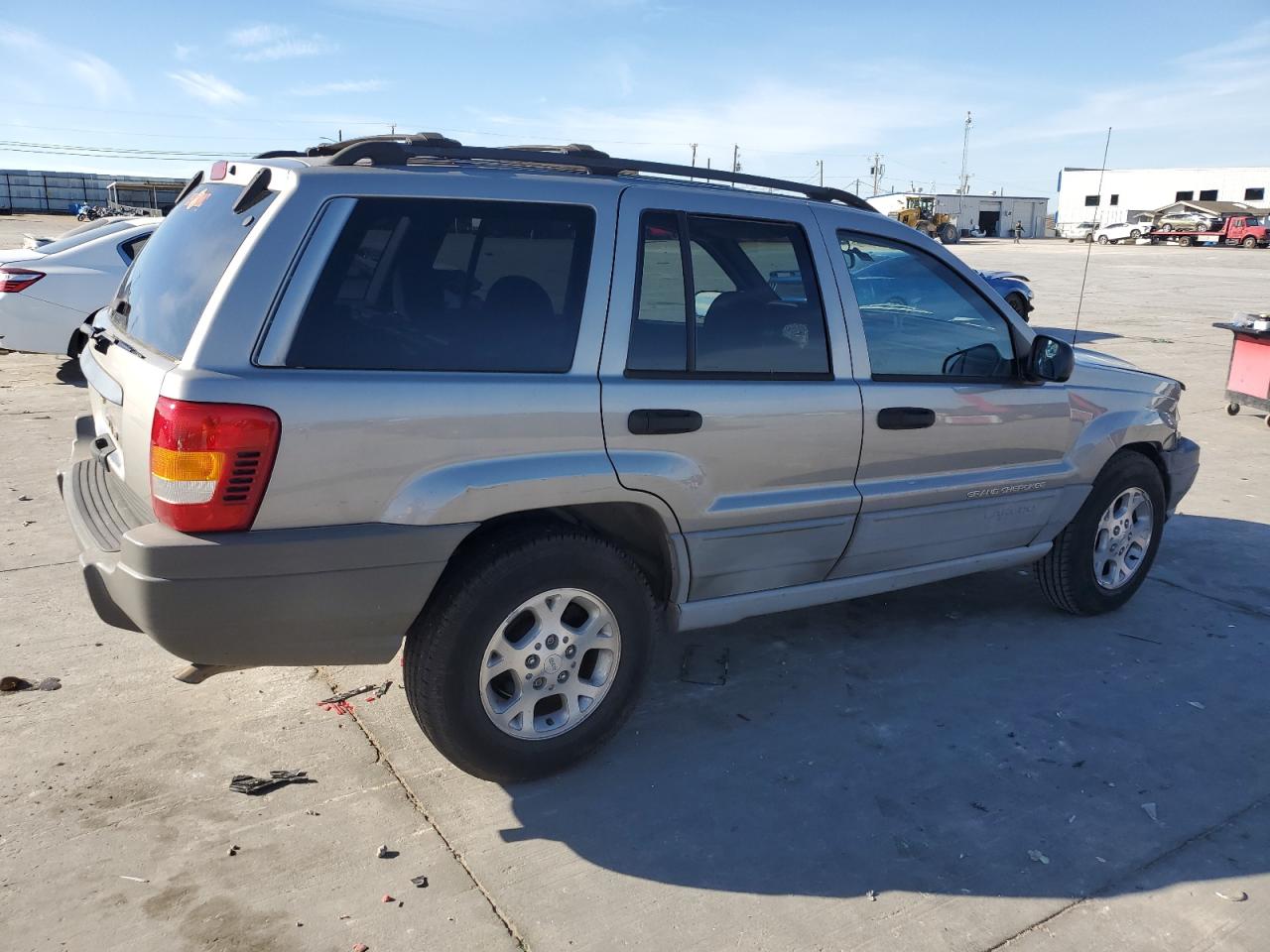 2000 Jeep Grand Cherokee - Image 3