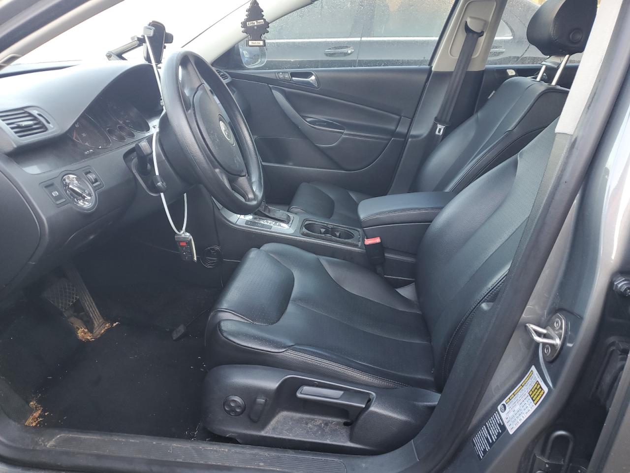2006 Volkswagen Passat - Image 7