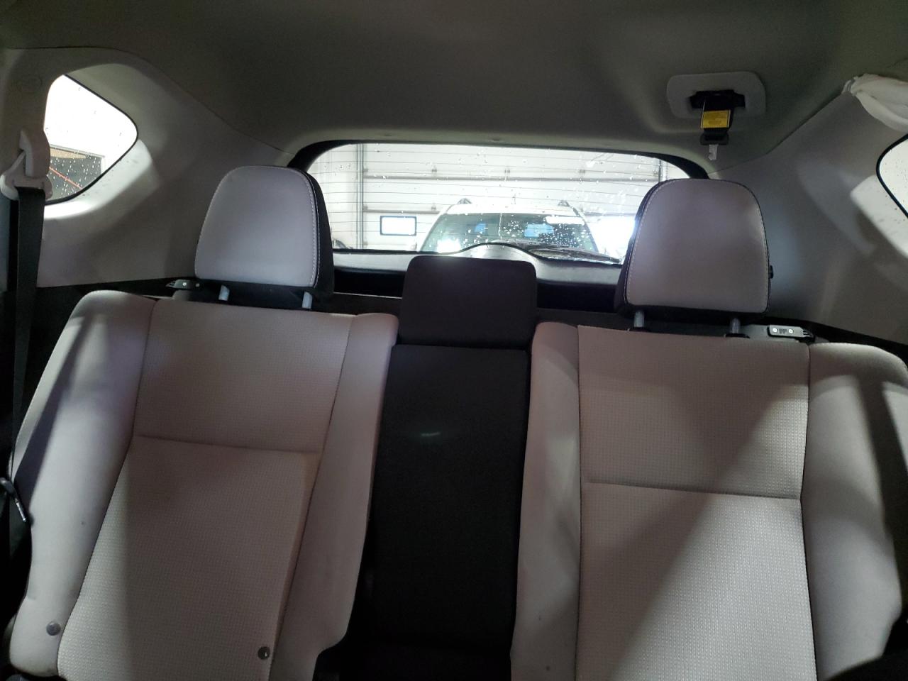 2018 Toyota RAV 4 - Image 10