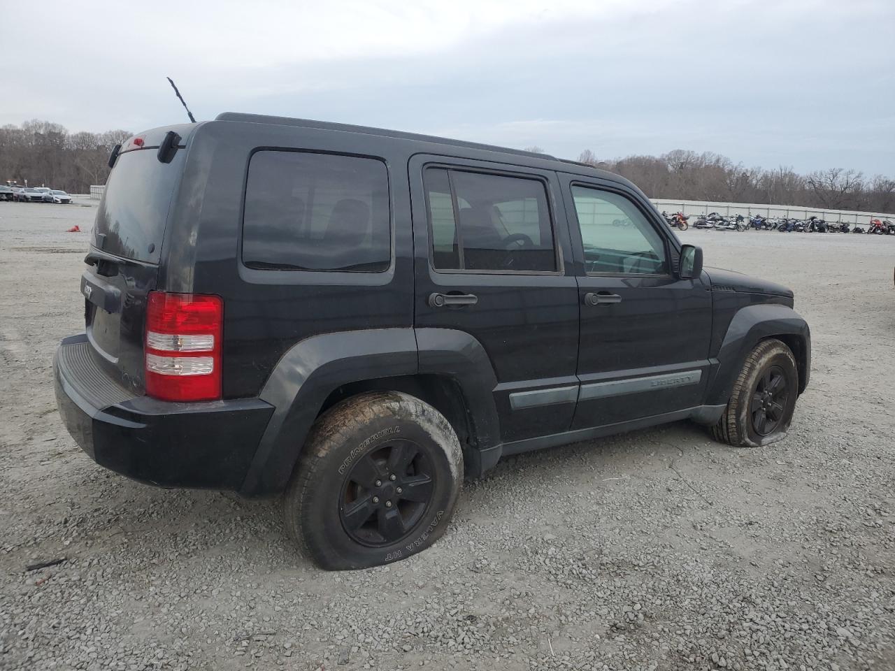 2009 Jeep Liberty (North America) - Image 3