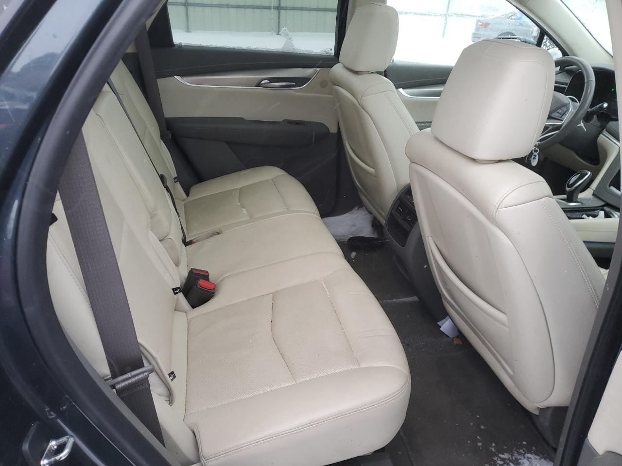 2019 Cadillac XT5 - Image 11