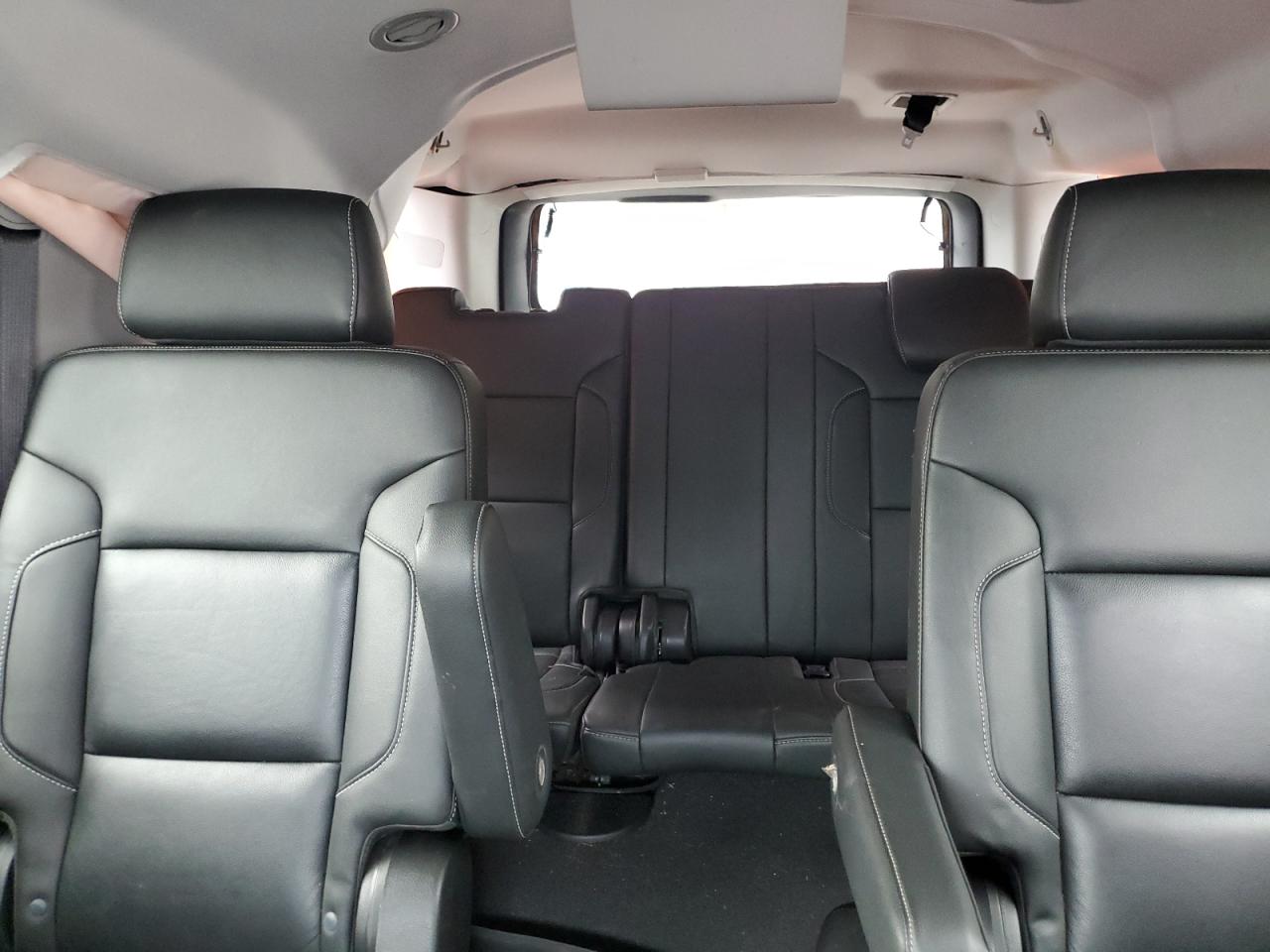 2020 Chevrolet Suburban - Image 10