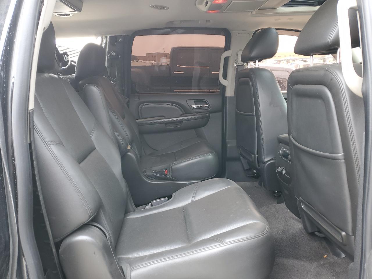 2012 GMC Yukon - Image 11