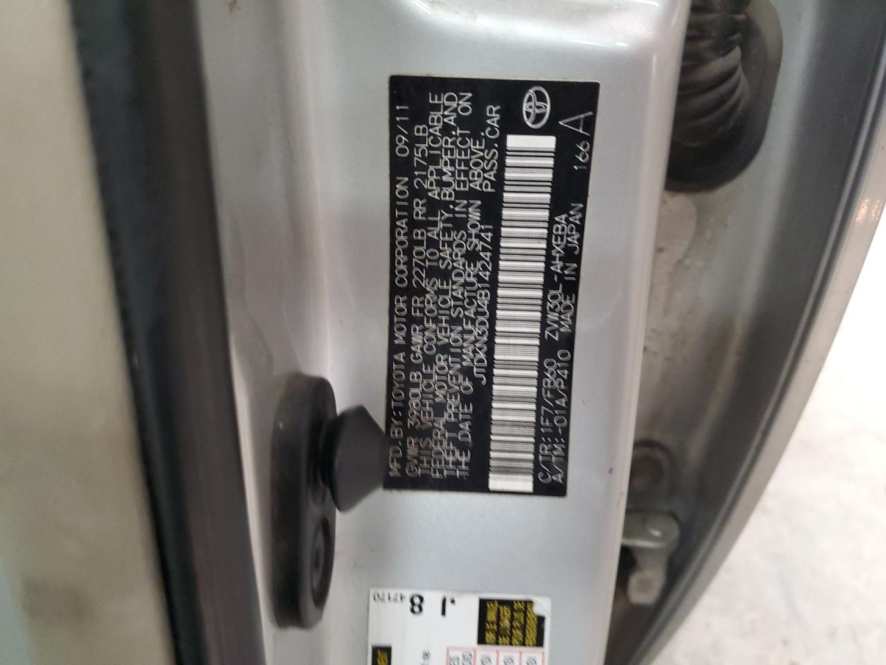 2011 Toyota Prius - Image 13