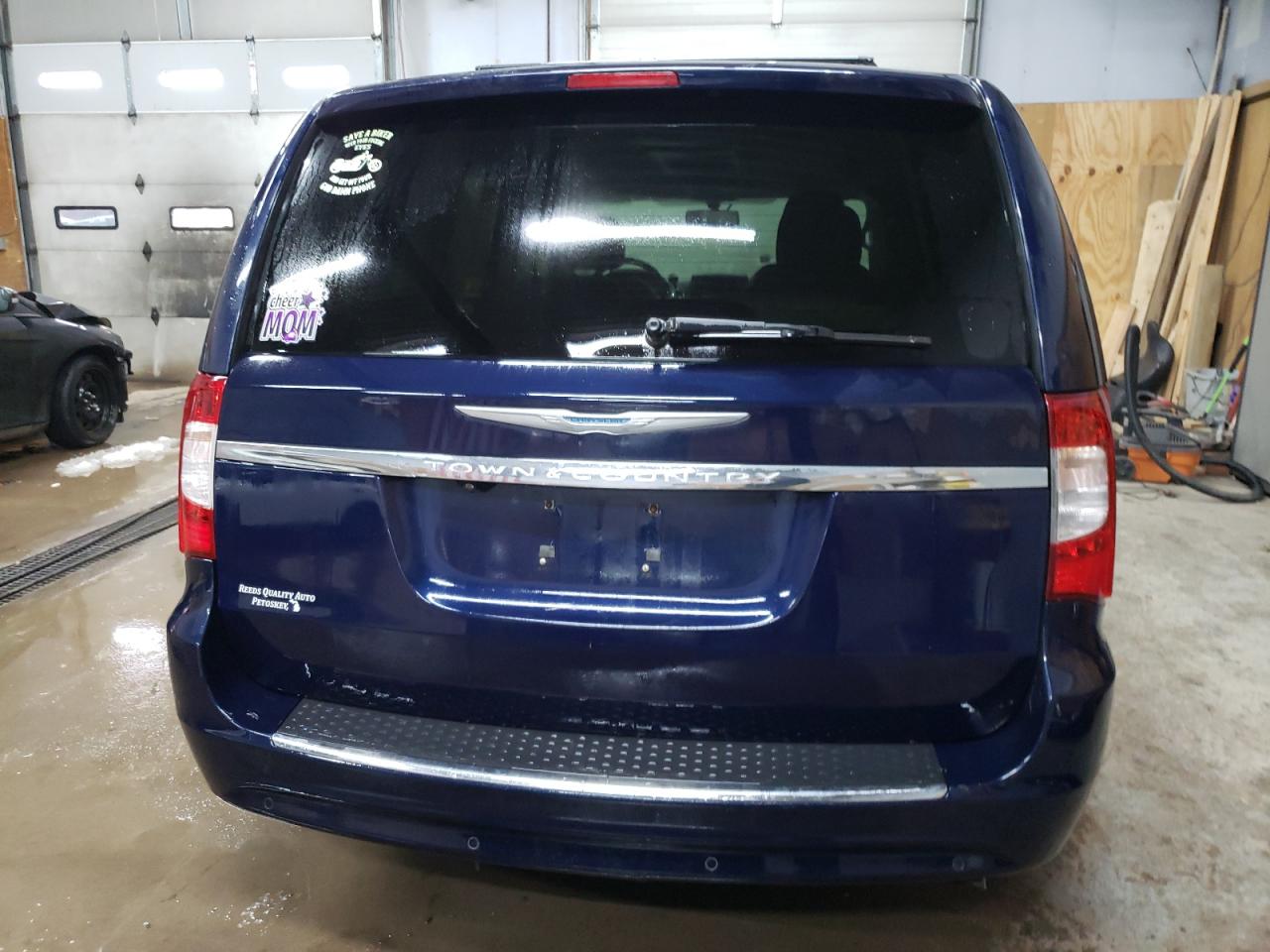 2013 Chrysler Town & Country - Image 6