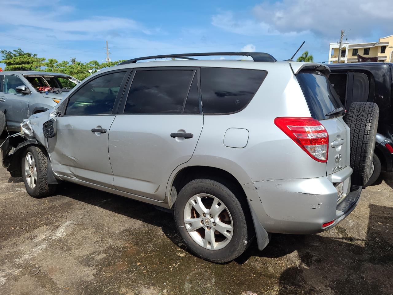 2011 Toyota RAV 4 - Image 2