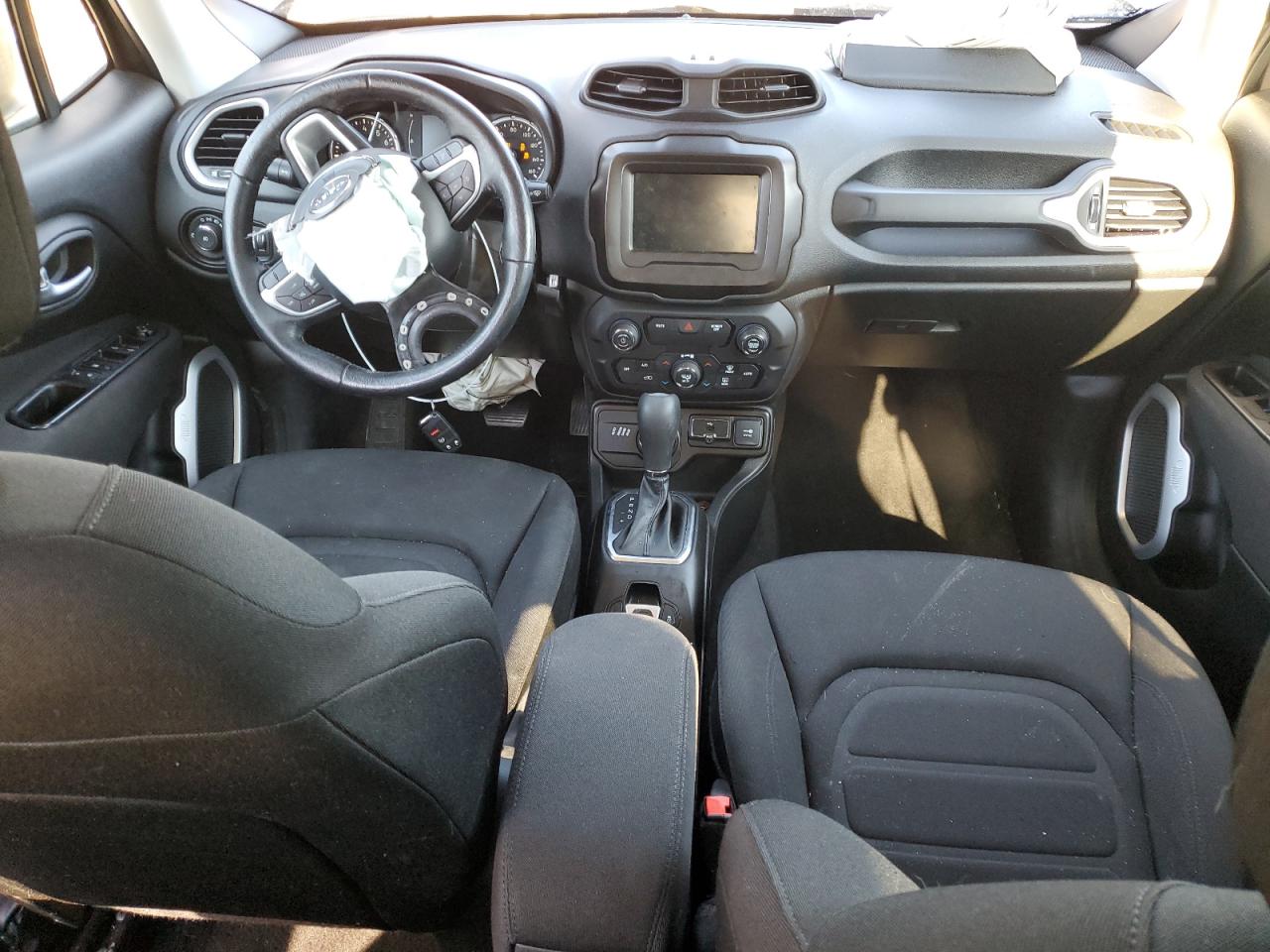 2019 Jeep Renegade - Image 8