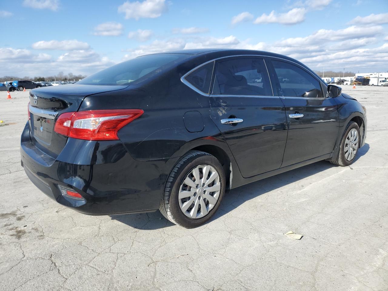 2017 Nissan Sentra - Image 3