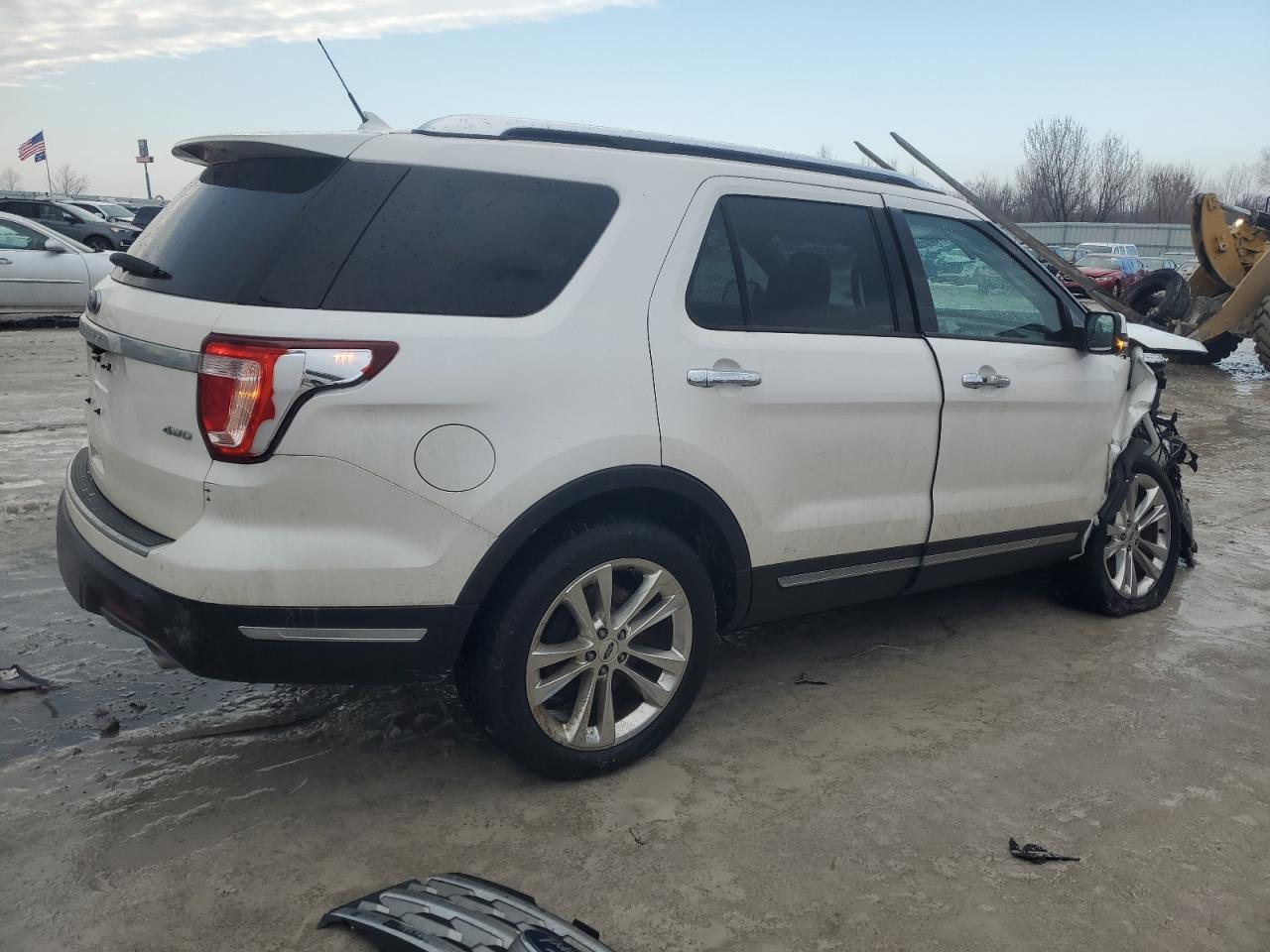 2019 Ford Explorer - Image 3