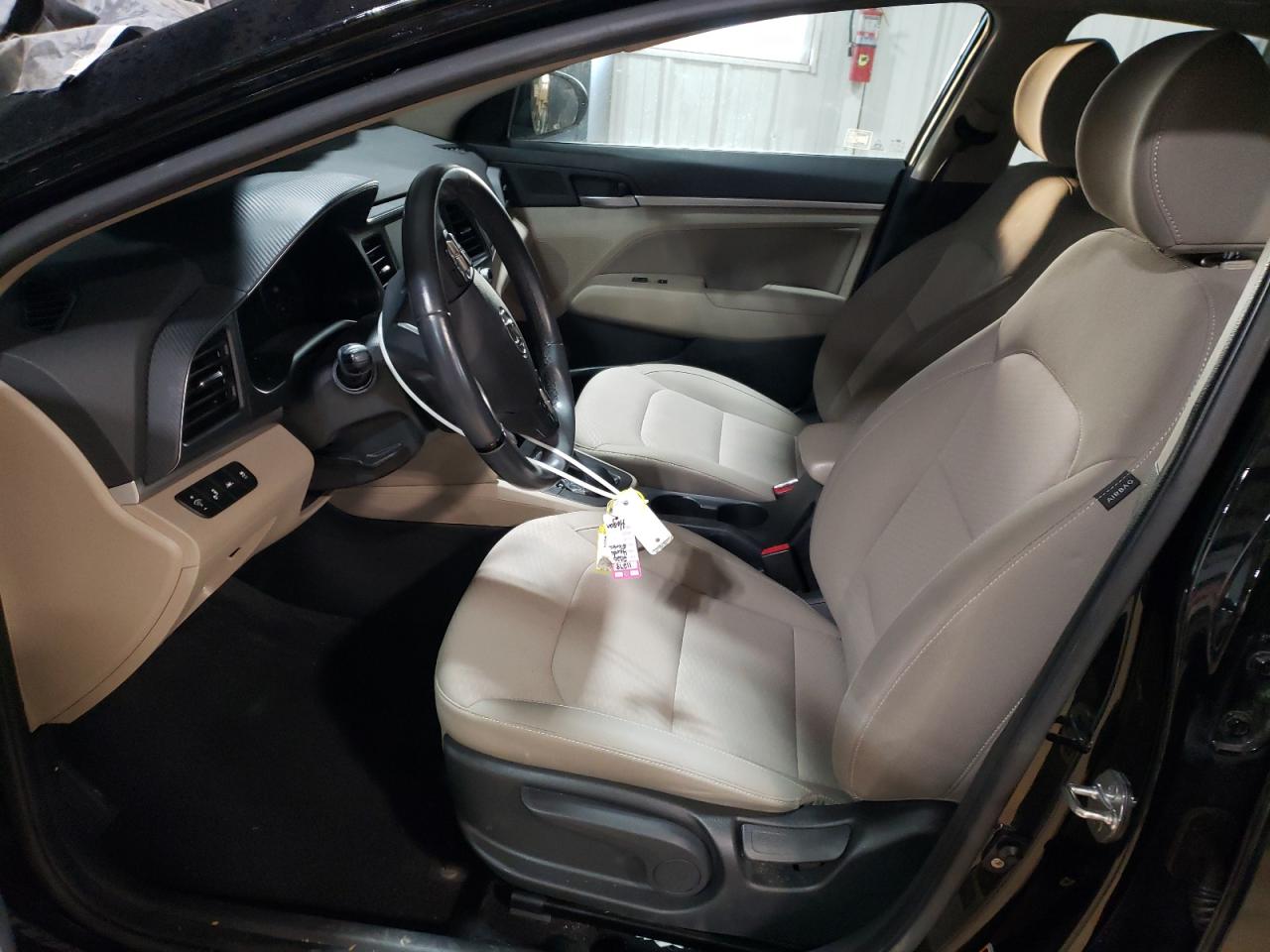 2020 Hyundai Elantra - Image 7