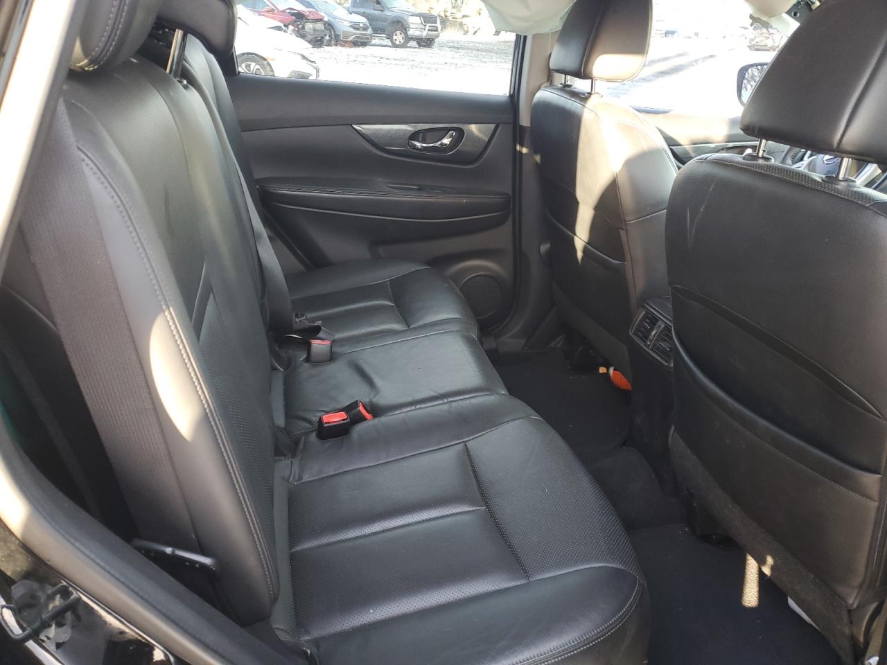 2014 Nissan Rogue - Image 11